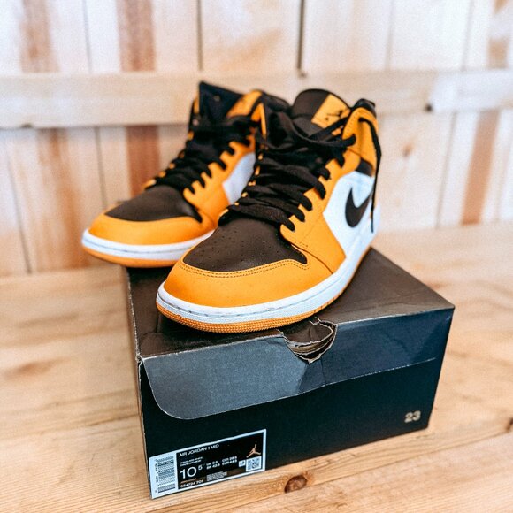 Air Jordan 1 Mid
